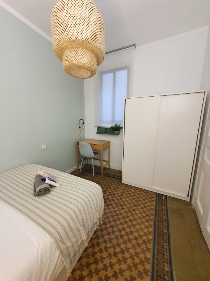 Room 5 - Modern Coliving in the Heart of Eixample Near La Pedrera & Nightlife - Gallery - 19