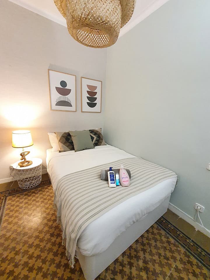 Room 5 - Modern Coliving in the Heart of Eixample Near La Pedrera & Nightlife - Gallery - 27