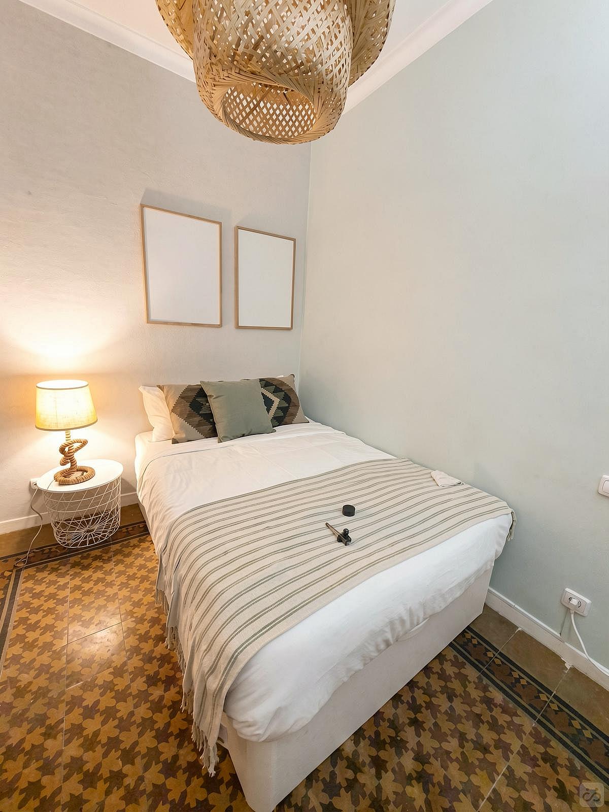  Room 5  -  Modern Coliving in the Heart of Eixample Near La Pedrera & Nightlife  - Gallery -  34