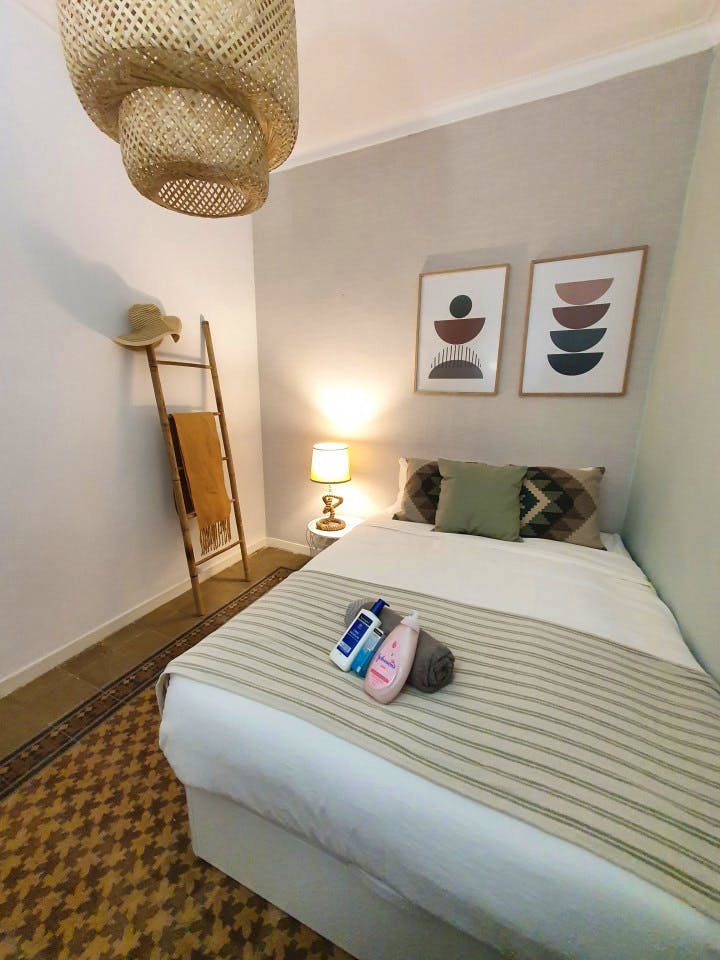 Room 5 - Modern Coliving in the Heart of Eixample Near La Pedrera & Nightlife - Gallery - 8