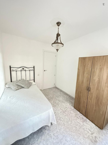 Bright single bedroom in Santa María de Benquerencia