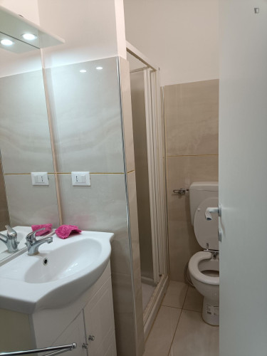 Newly renovated apartment over 120 m2 three HUGE double rooms. - Gallery - 8