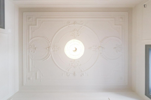 Neat  Bedroom in 6-bedroom Apartment