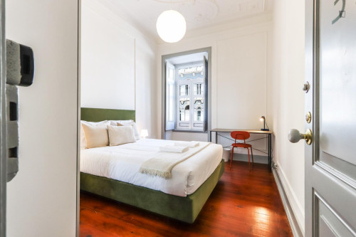 Neat  Bedroom in 6-bedroom Apartment