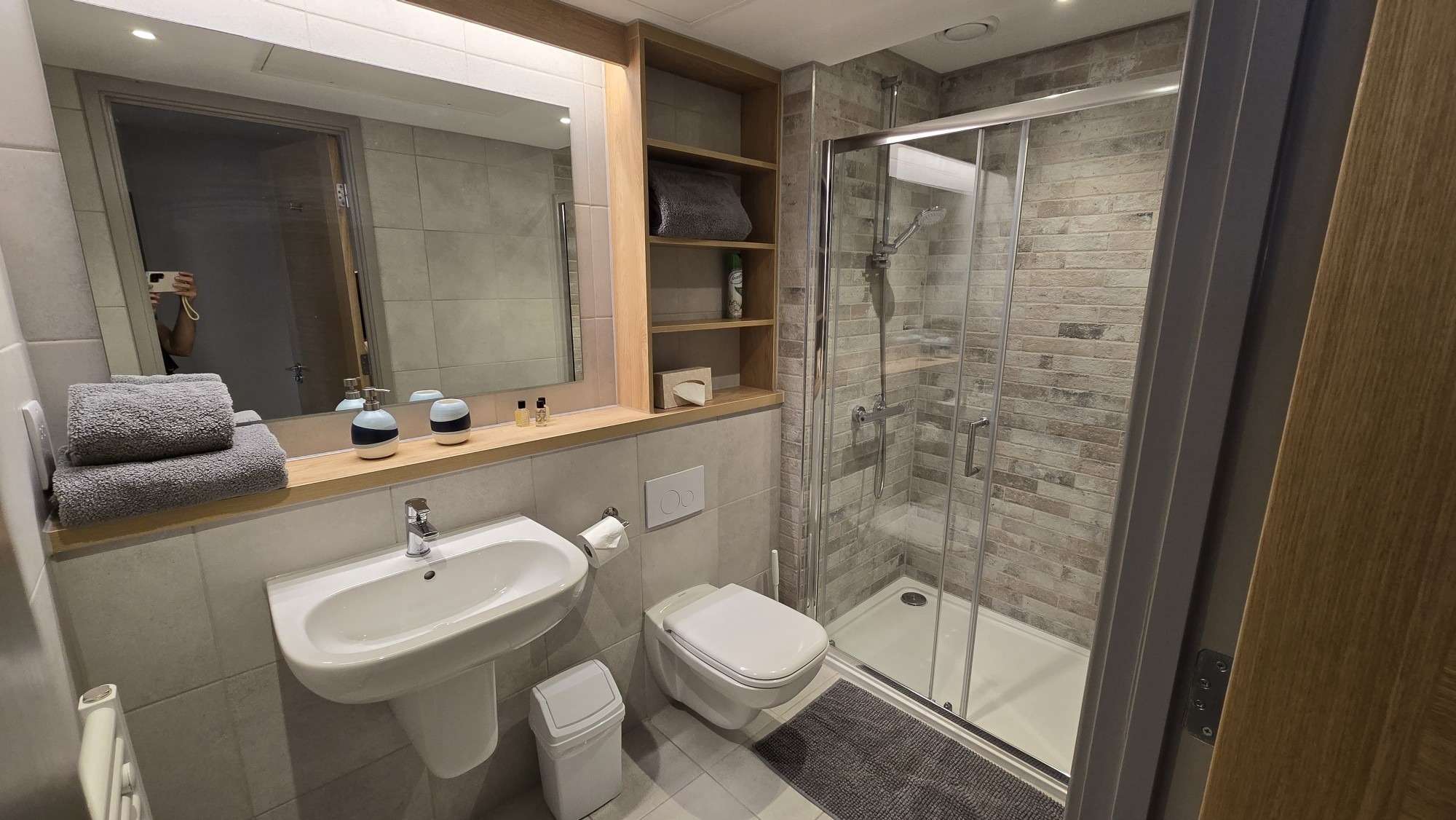  Luxury Apartment - 101 Lvl 1  -  Union Student Living  - Gallery -  3