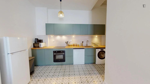 Colorful bedroom near Parc des Sports St Michel  - Gallery -  5