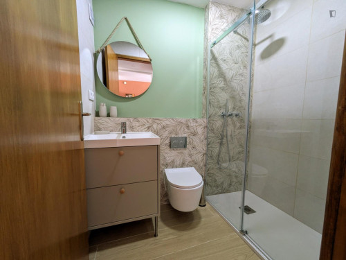 Amazing 2-bedroom flat in a private condominium - Gallery - 9