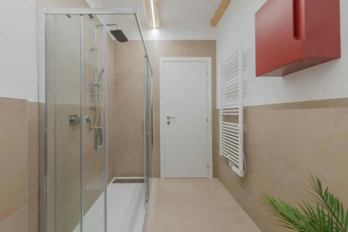 Room in Via Fondobanchetto, Ferrara for 48 m² with 3 bedrooms - Gallery - 13