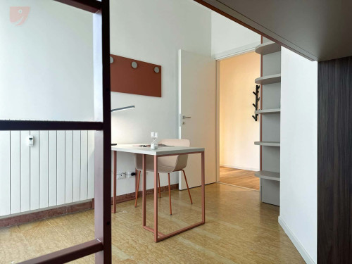 Room in Via Giuseppe Compagnoni, Ferrara for 172 m² with 9 bedrooms