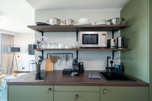 Black F Tower Family Suite Black L