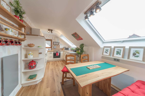 Herzo Family Attic Apartment - Gallery - 7
