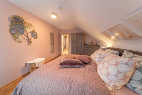 Herzo Family Attic Apartment - Gallery - 15