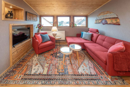 Herzo Family Attic Apartment - Gallery - 12