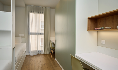 FULL DOUBLE ROOM WITH PRIVATE BATHROOM