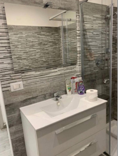 Elegant furnished studio apartment in the Borgo Vittoria area, well connected to transport