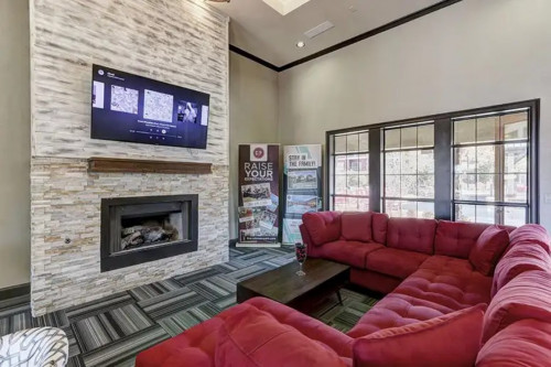 Alight Norman  - Gallery -  5