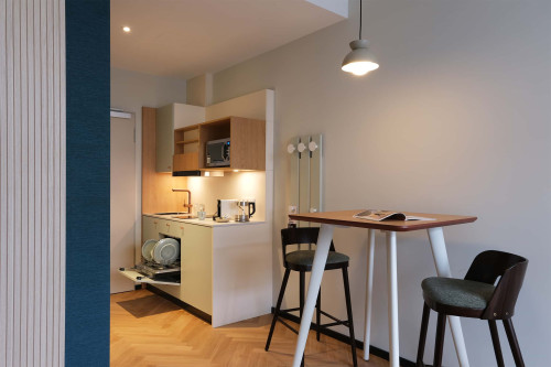 KASSEL | CLASSYHOOD+ FOR ONE