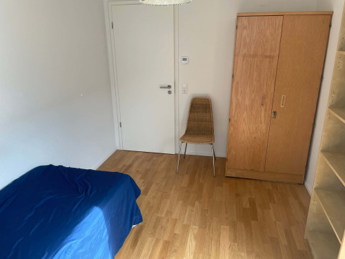 Room in Hauptstraße, Leinfelden-Echterdingen for 100 m² with 3 bedrooms