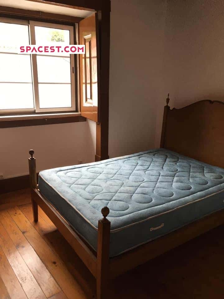 Single Room For Rent In Coimbra - 1