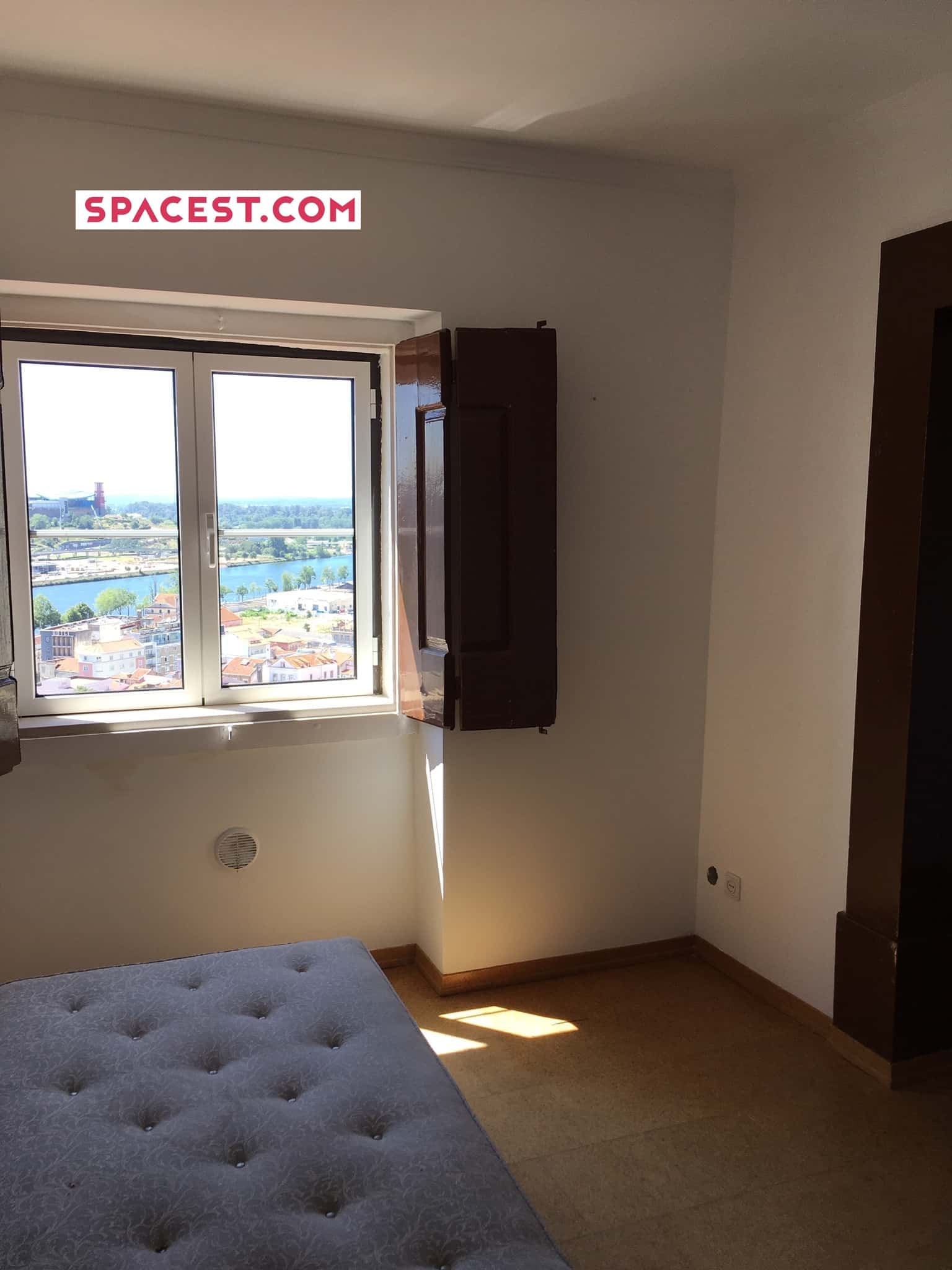 Single Room With Private Bathroom - 1