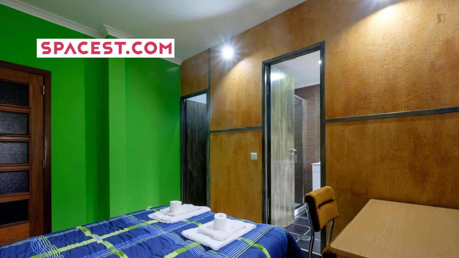 Couple Room With Private Bathroom In Coimbra - 1