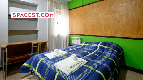 Single room with private bathroom in Coimbra