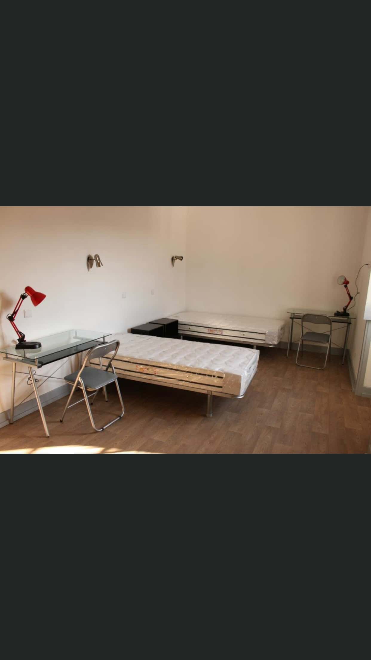 Triple Room With Private Bathroom In Coimbra - 2