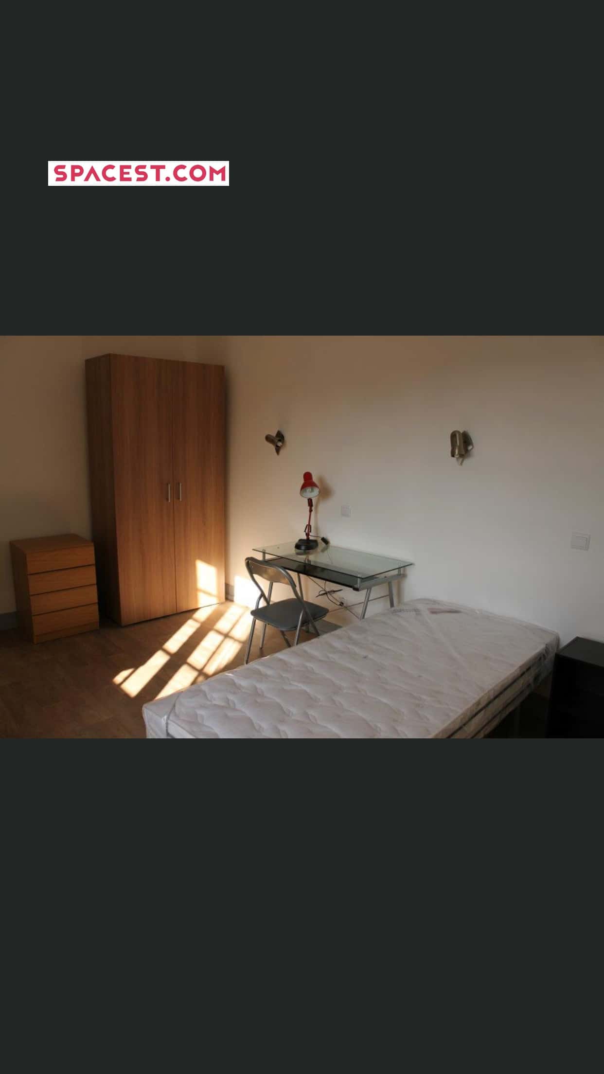 Twin Room With Private Bathroom In Coimbra - 1