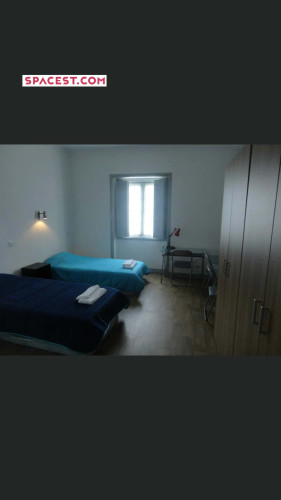 Single room with private bathroom in Coimbra