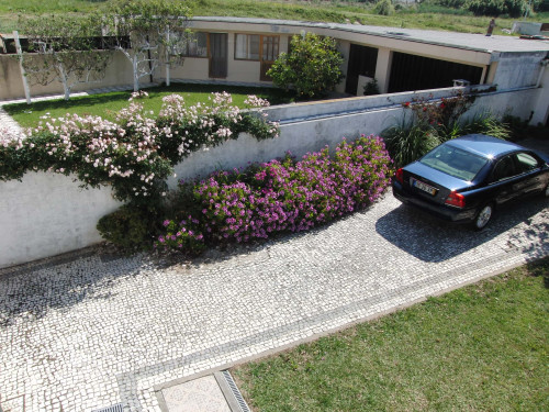 Comfy room in a 5 bedroom apartment in Vila Nova de Gaia
