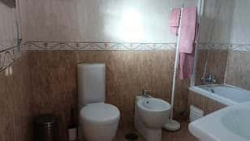 Lovely room in a 5 bedroom apartment in Vila Nova de Gaia
