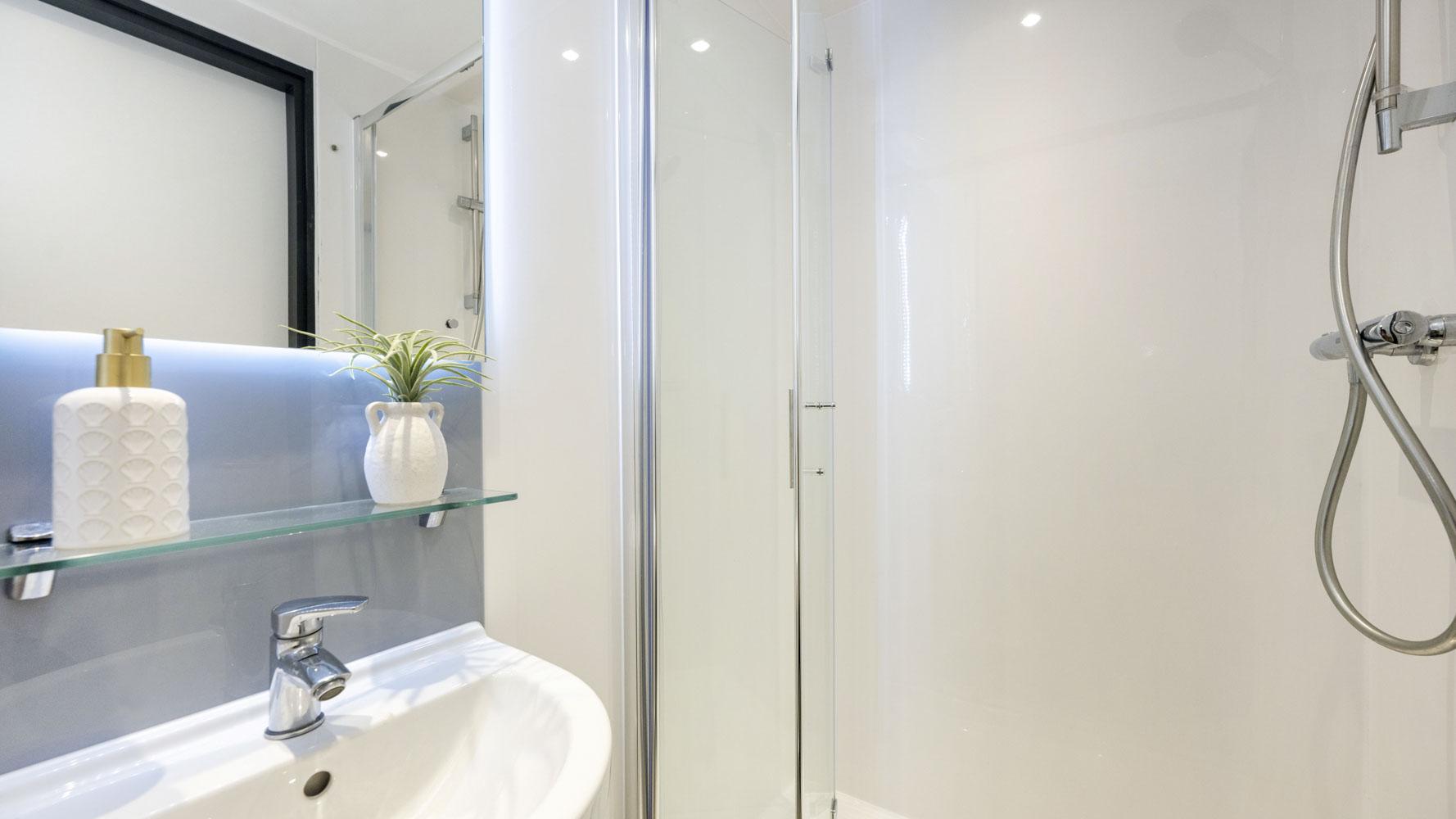  Premium En-Suite  -  Innovo House  - Gallery -  19