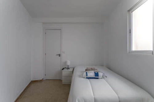 Habitación en piso de 4 habitaciones en Aiora