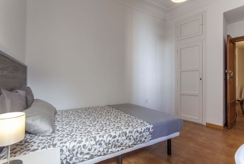 Espaciosa habitación en el centro de Valencia