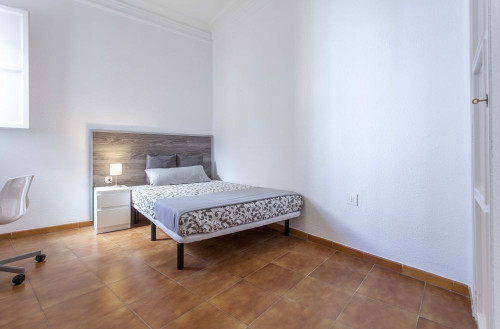 Espaciosa habitación en el centro de Valencia