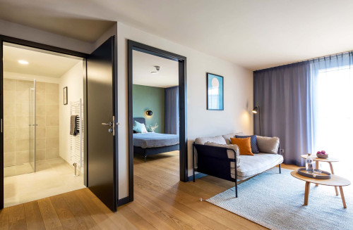 Studio Apartment mit Balkon | M