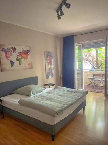 Wiesenau EG - Balcony Room