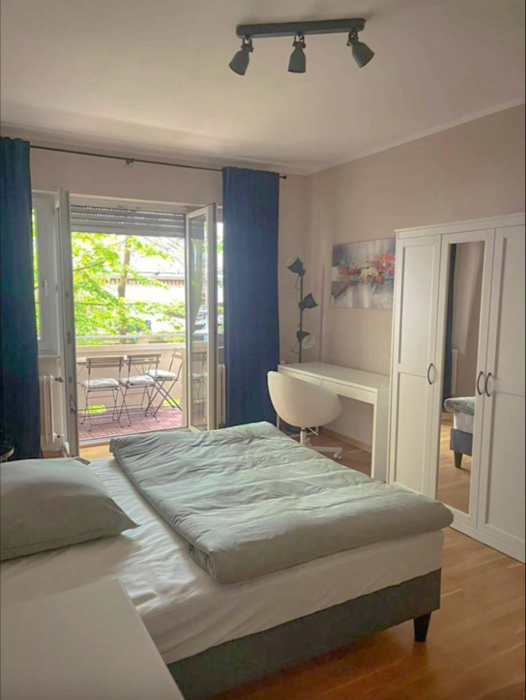 Wiesenau EG - Balcony Room - 1