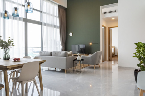 Luxury Vibrant Apt. w/ Terrace near City Square Mall