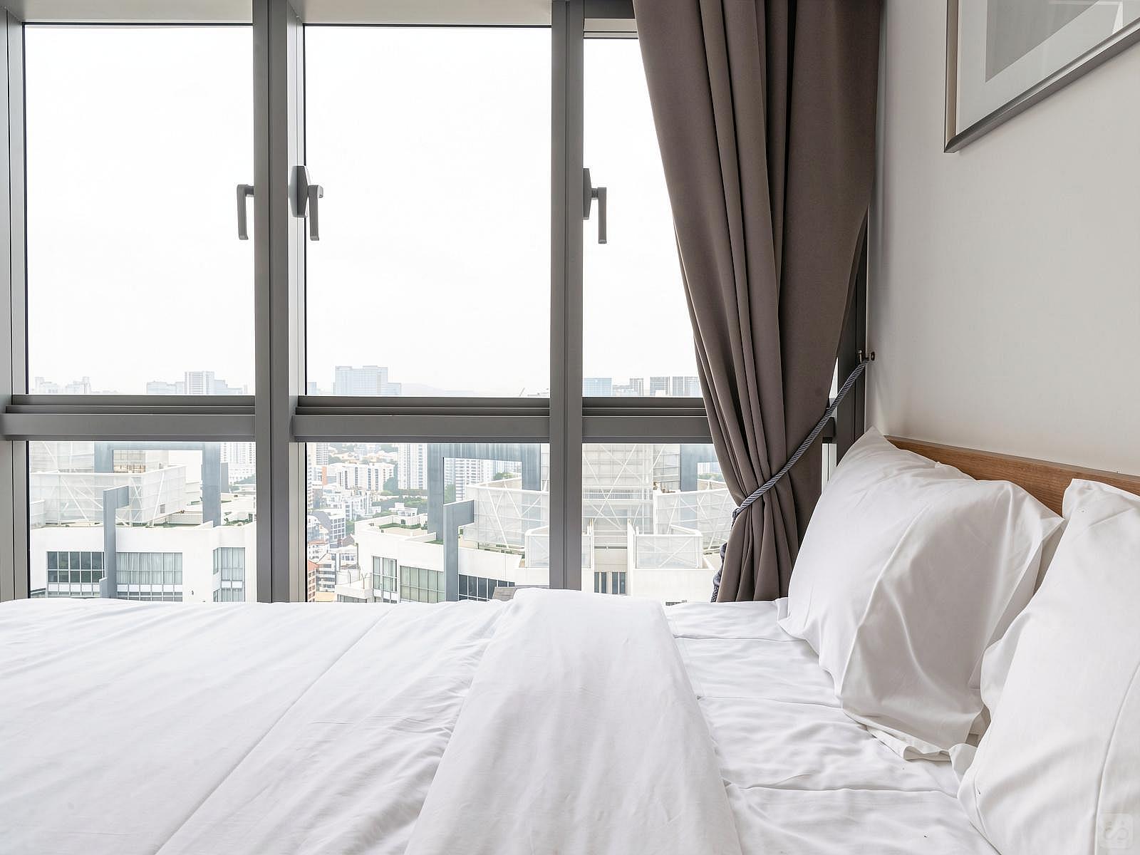 Private Room In 3 Bedroom Apartment - Luxury Vibrant Apt. w/ Terrace near City Square Mall - Gallery - 1