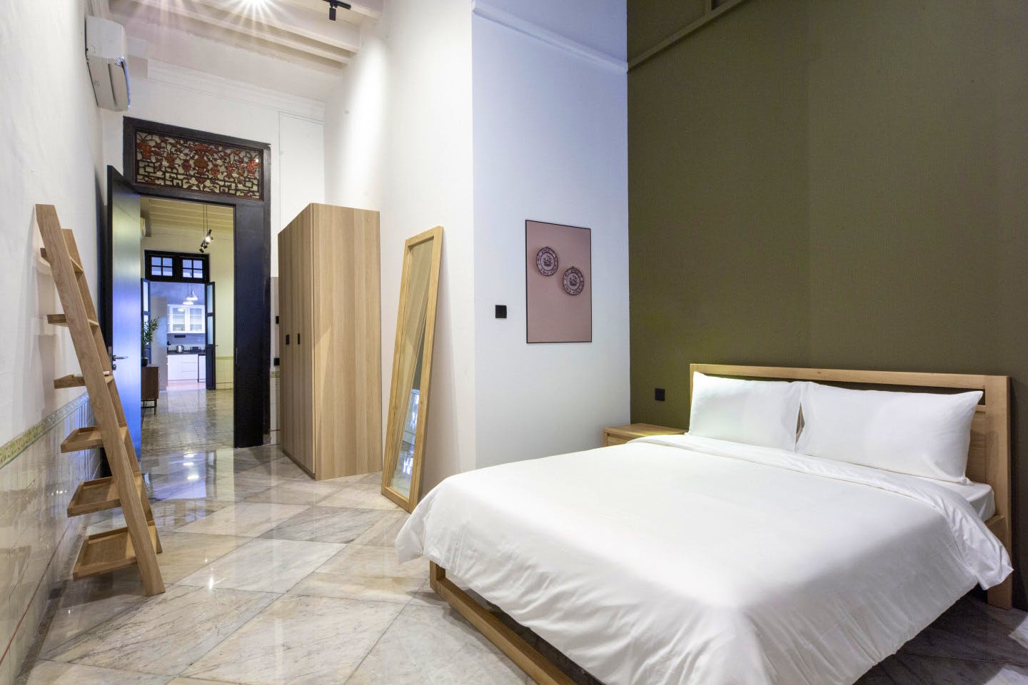  Private Large Room With Shared Bathroom  -  Modern Luxury Complex - Incl. Terrace near Paragon Shopping Centre  - Gallery -  10