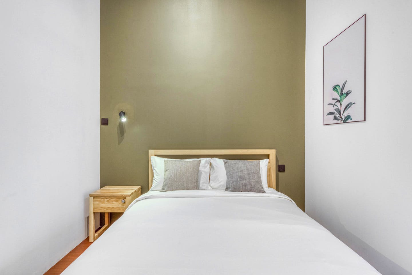  Private Regular Room With Shared Bathroom  -  Modern Luxury Complex - Incl. Terrace near Paragon Shopping Centre  - Gallery -  6