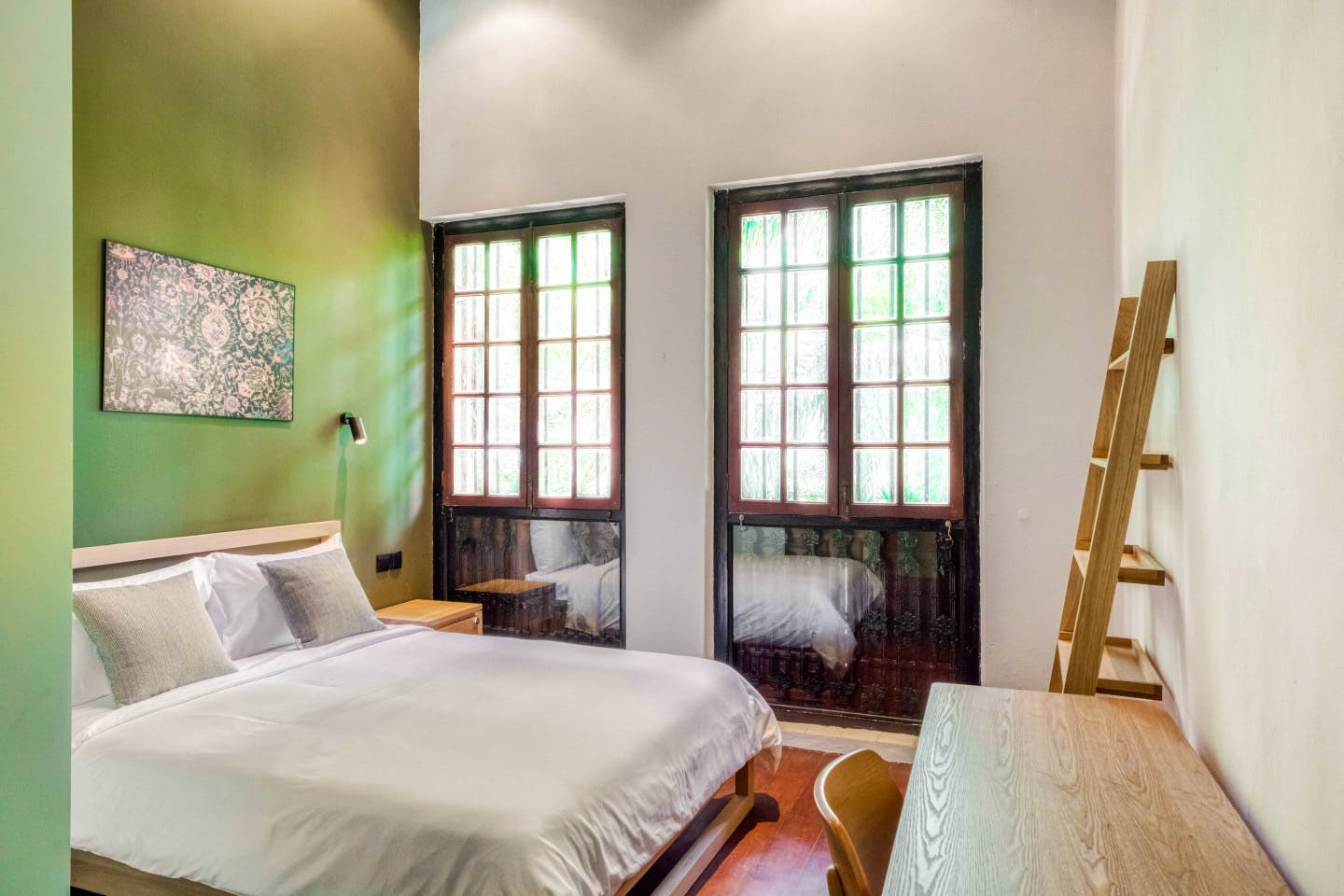  Private Regular Room With Shared Bathroom  -  Modern Luxury Complex - Incl. Terrace near Paragon Shopping Centre  - Gallery -  1