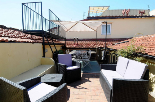 Charming twin ensuite bedroom close to Basilica di Santa Maria Novella