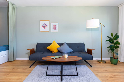 City-Apartment mit Sonnenbalkon