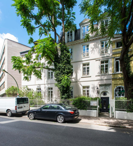 Apartment with park view