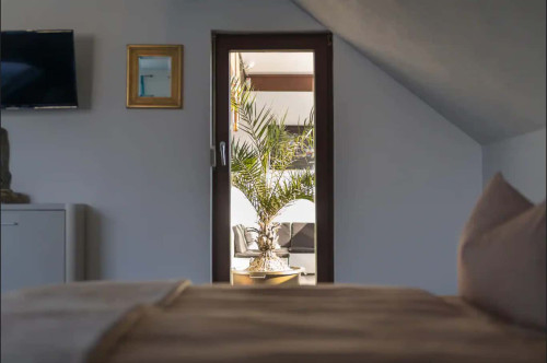 Geschmackvolle und geräumige Wohnung mit drei Zimmern sowie Loggia und Einbauküche in Friedrichshafen - Gallery - 7