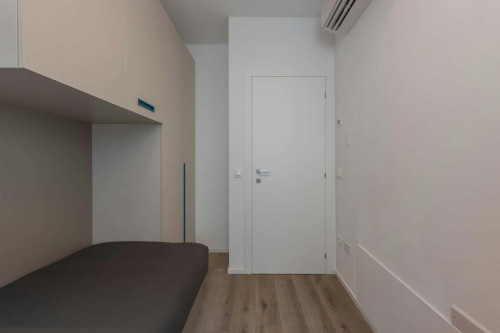 Room in Via Fondobanchetto, Ferrara for 48 m² with 3 bedrooms - Gallery - 245