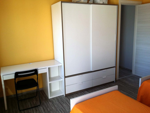 Room in Via Pola, Udine for 80 m² with 2 bedrooms