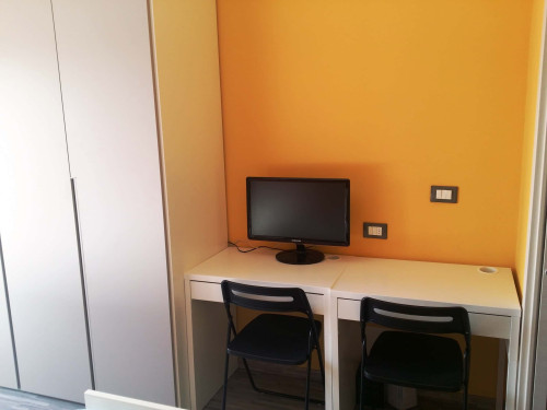 Room in Via Pola, Udine for 80 m² with 2 bedrooms